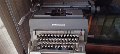 Macchina da scrivere