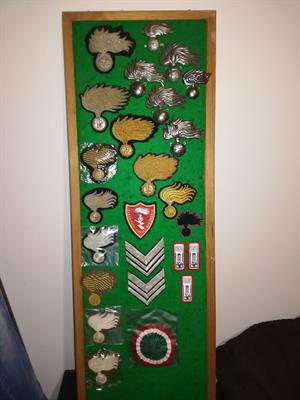 Militaria. Fregi dei CARABINIERI