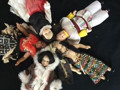5 bambole da collezione