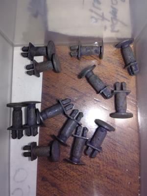 100 respingenti per modellismo ferroviario