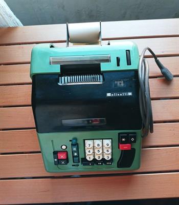 Calcolatrice Olivetti Multisumma 22 - Anni 60