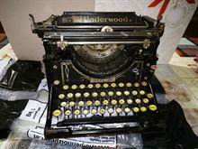 Macchina da scrivere antica underwood