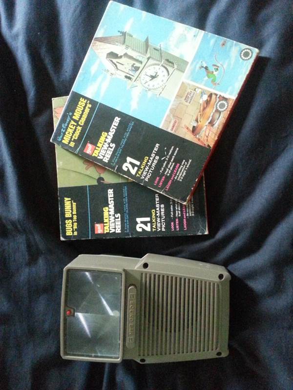 Foto 2Talking View Master con 2 cartoons Disney