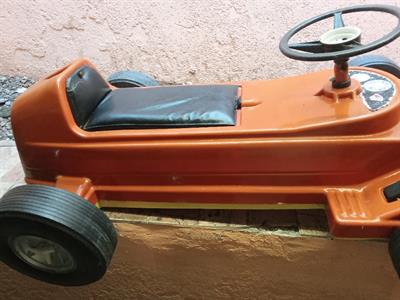 Macchina a batteria vintage, colore originale - Anteprima 2