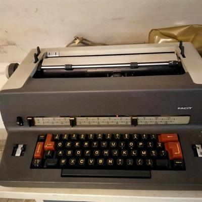 Macchina da scrivere