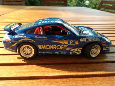 BURAGO 1/18 - PORSCHE 911 CARRERA RACING 1997