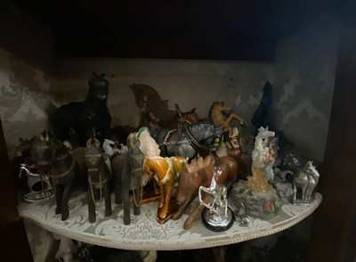 Collezione statuette di cavalli
