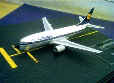 Straordinario modello vintage del Boeing 737a Bari