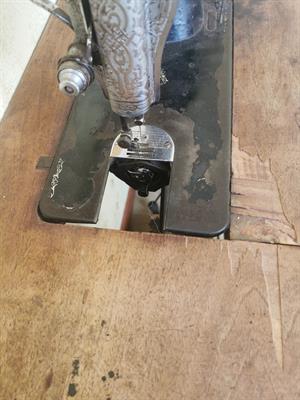 Macchina per cucire Singer anni 1951 - Foto 2